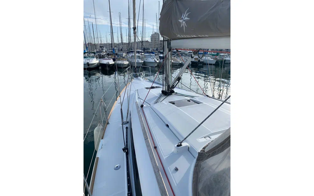 slider 2 Jeanneau Sun Odyssey 389