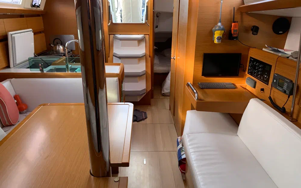 slider 5 Jeanneau Sun Odyssey 389