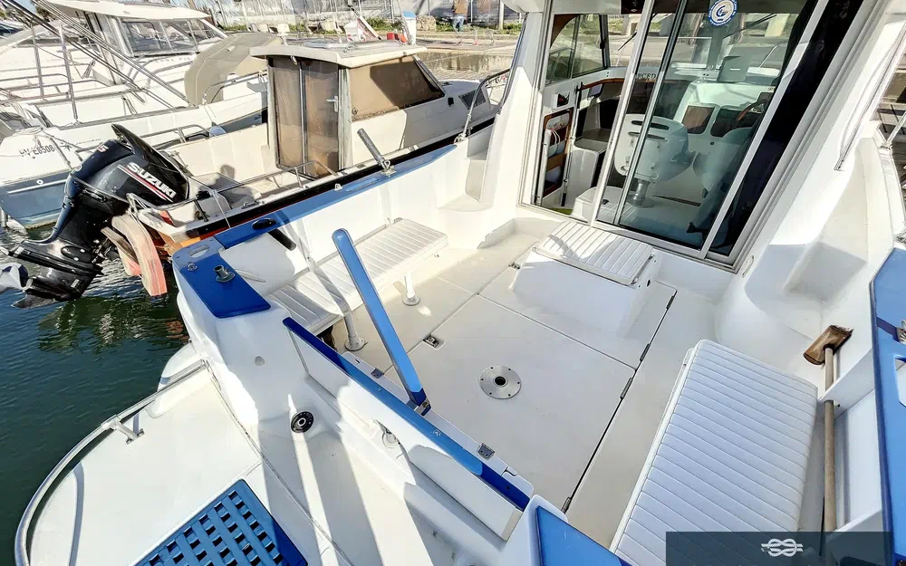 slider 9 Beneteau Antares 710