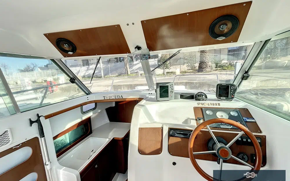 slider 11 Beneteau Antares 710