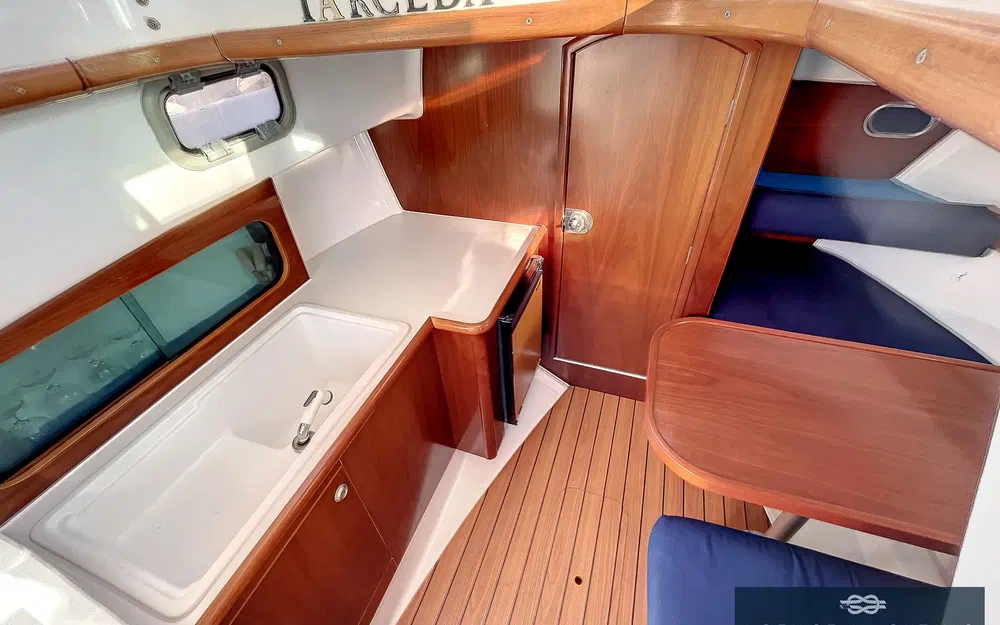 slider 12 Beneteau Antares 710