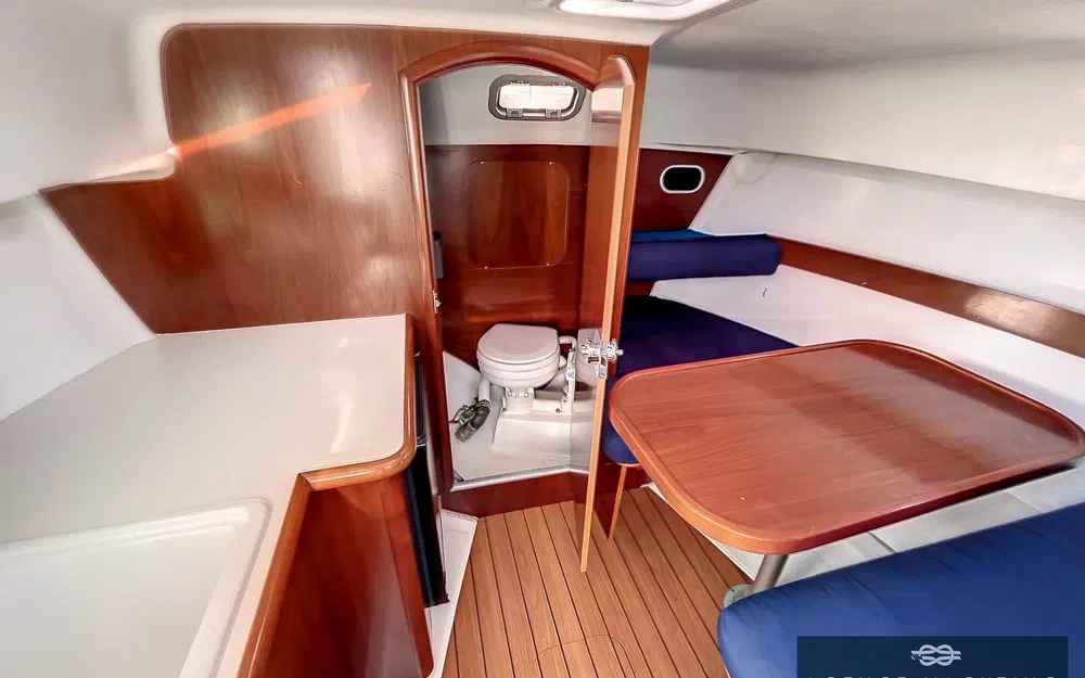 slider 16 Beneteau Antares 710