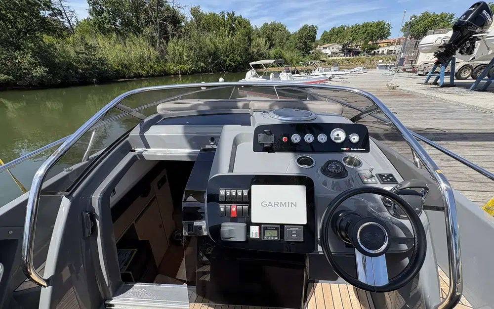 slider 3 Cranchi Endurance 30
