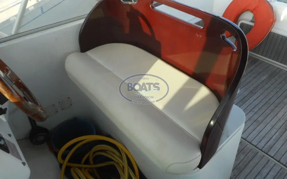 slider 13 Beneteau Ombrine 800 WA