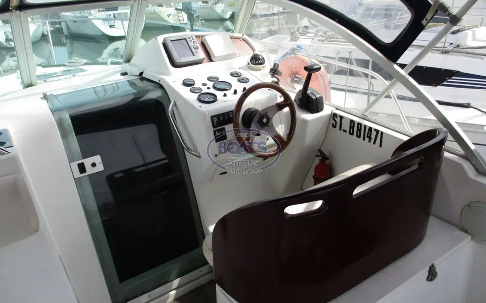 slider 1 Beneteau Ombrine 800 WA