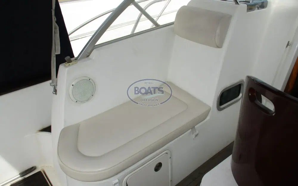 slider 2 Beneteau Ombrine 800 WA