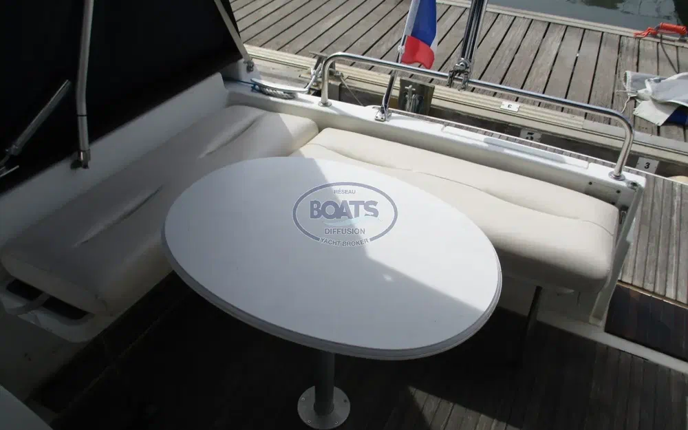 slider 3 Beneteau Ombrine 800 WA
