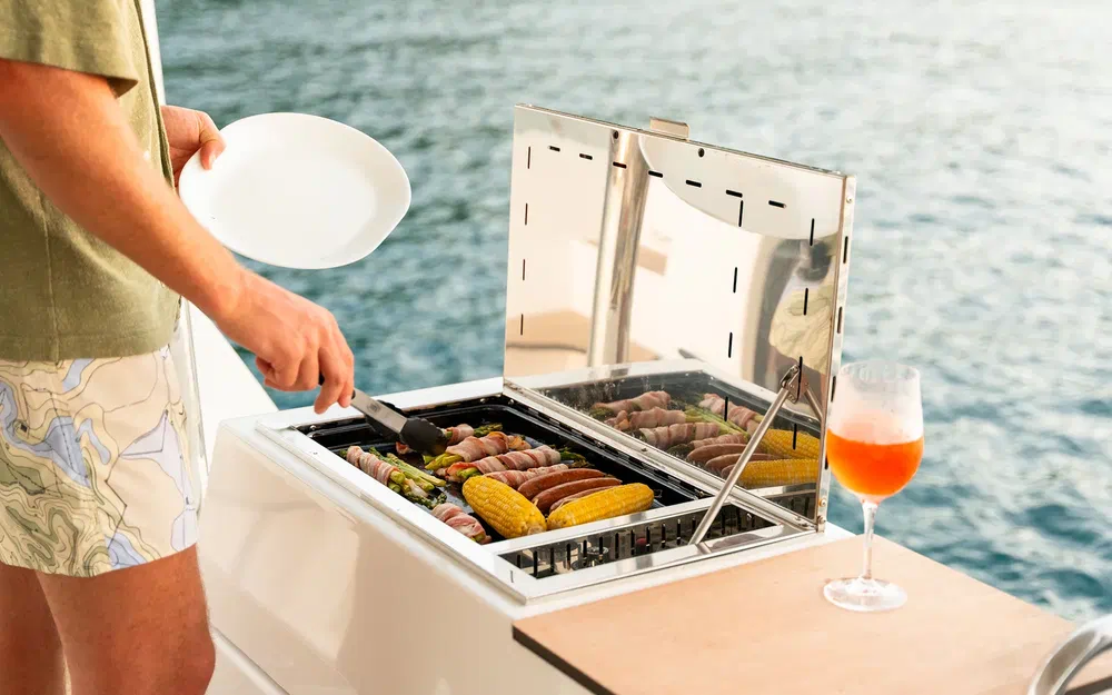 slider 6 Fountaine Pajot Aura 51