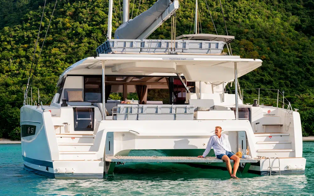 slider 1 Fountaine Pajot Aura 51