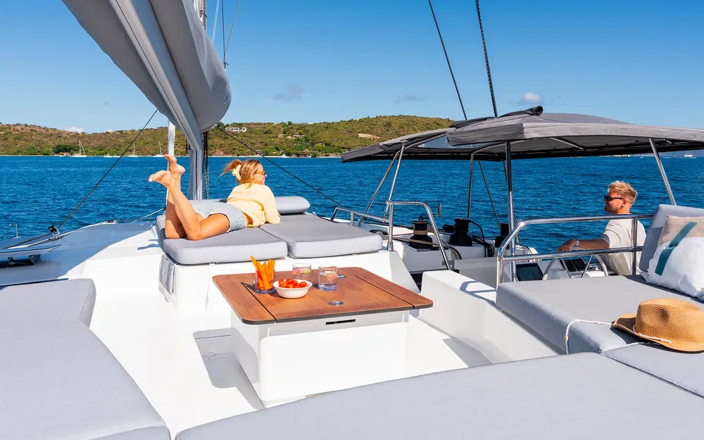 slider 4 Fountaine Pajot Aura 51
