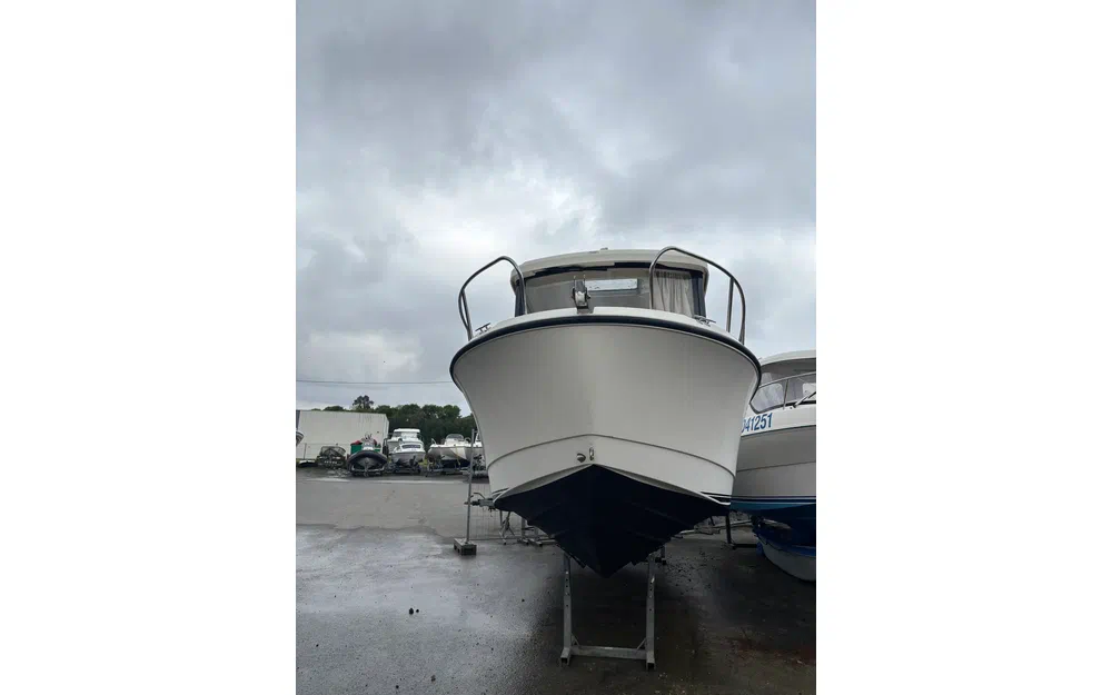 Quicksilver675 PILOTHOUSE