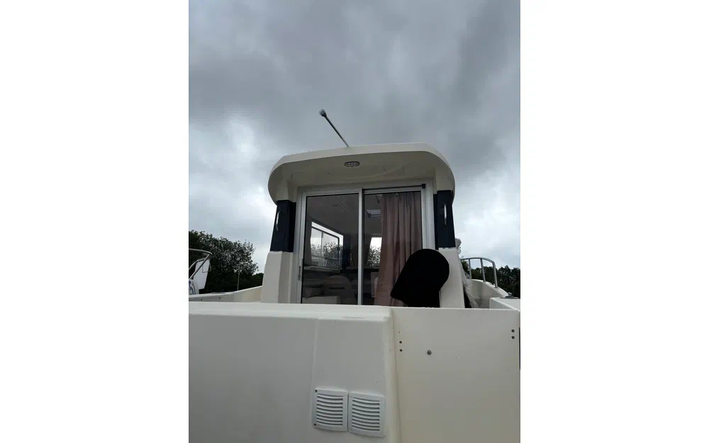 slider 2 Quicksilver 675 PILOTHOUSE