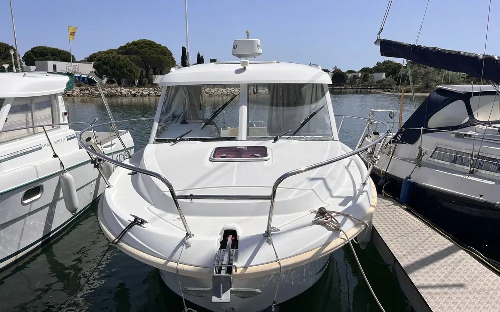slider 2 Beneteau Antares 750