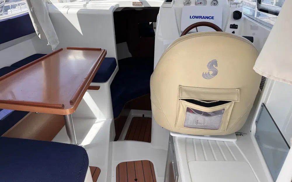 slider 4 Beneteau Antares 750