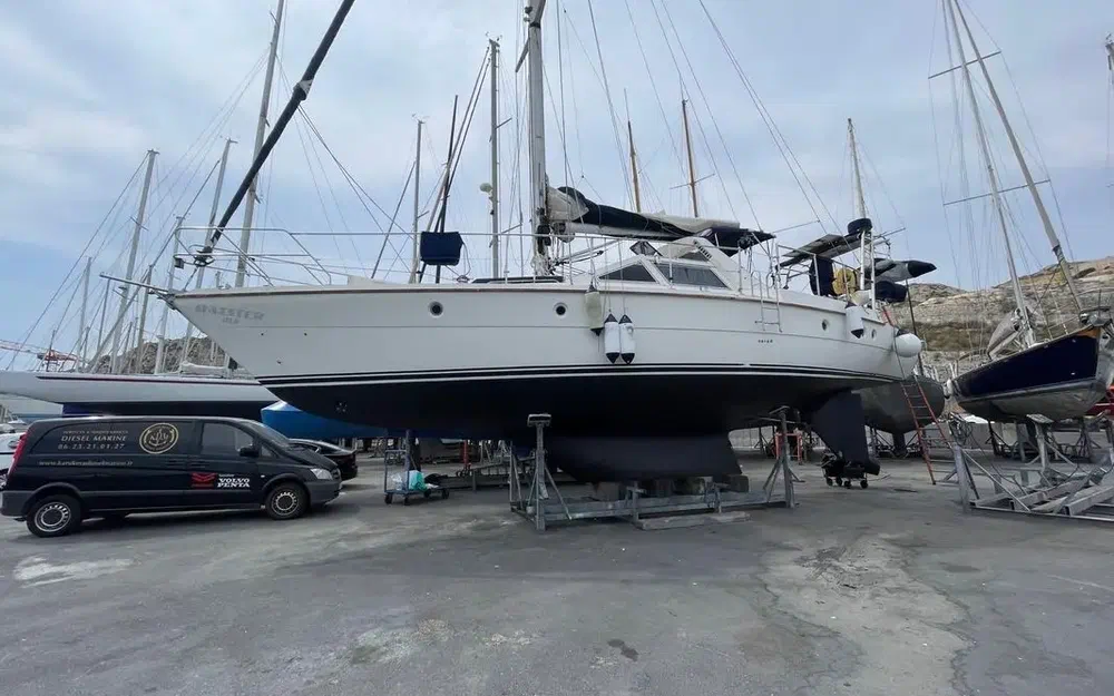 slider 3 Trident Marine Trident 45 Voyager