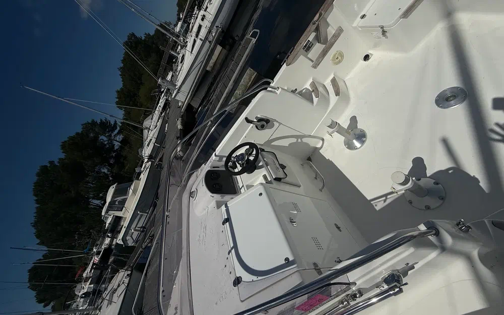 slider 5 B2 Marine 652 Cabine cruiser Dark Line