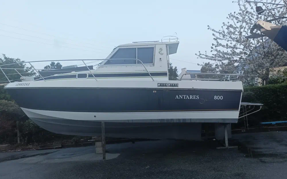 slider 0 Beneteau Antares 800