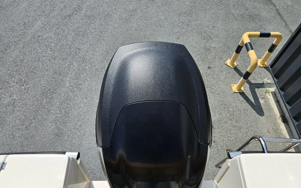 slider 14 Parker 660 Pilothouse