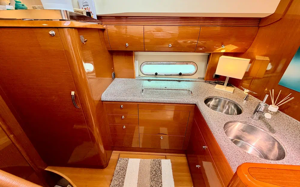 slider 31 Jeanneau Prestige 50 Fly