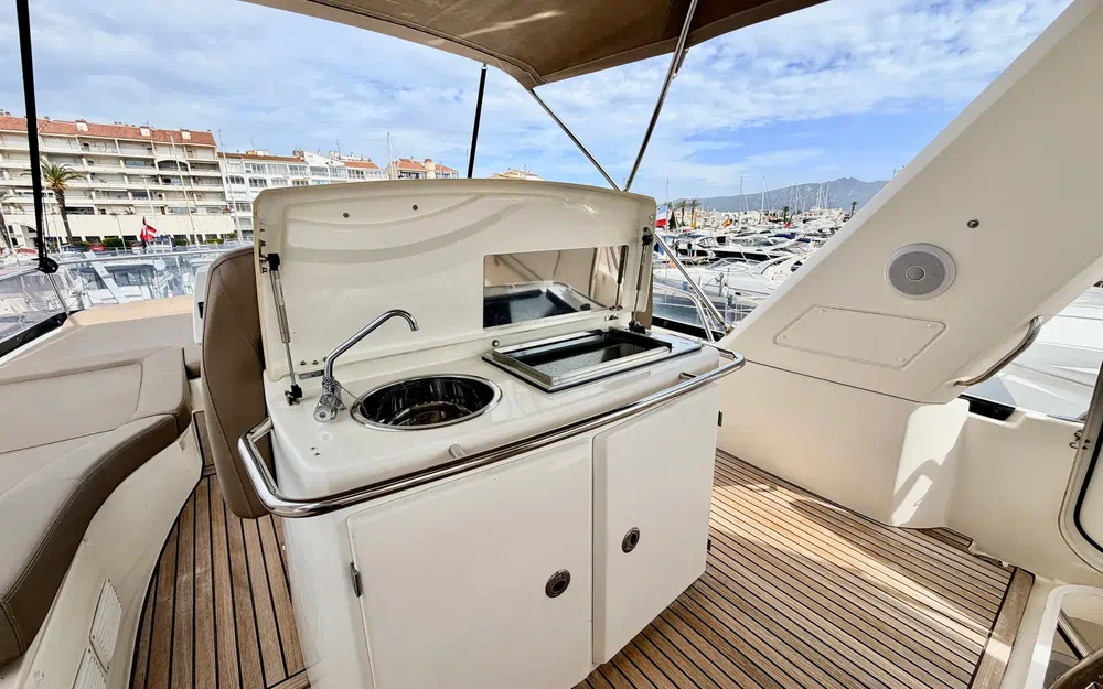 slider 19 Jeanneau Prestige 50 Fly