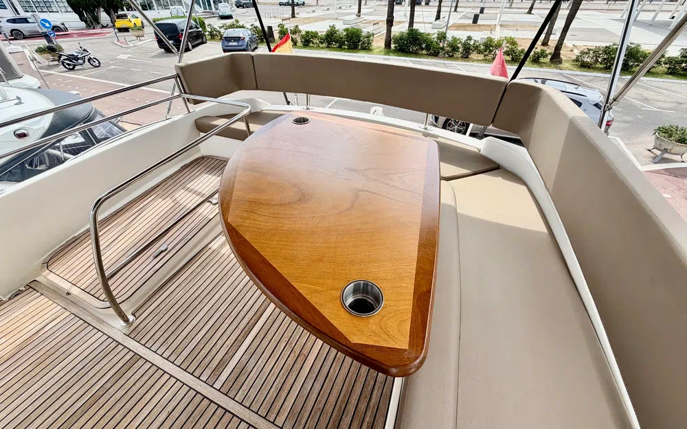 slider 14 Jeanneau Prestige 50 Fly