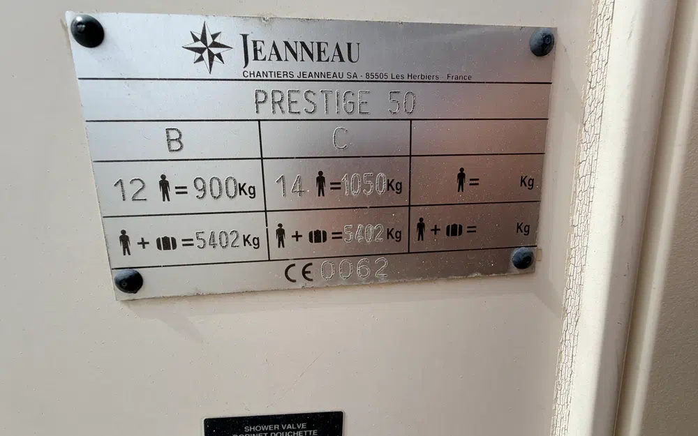 slider 44 Jeanneau Prestige 50 Fly