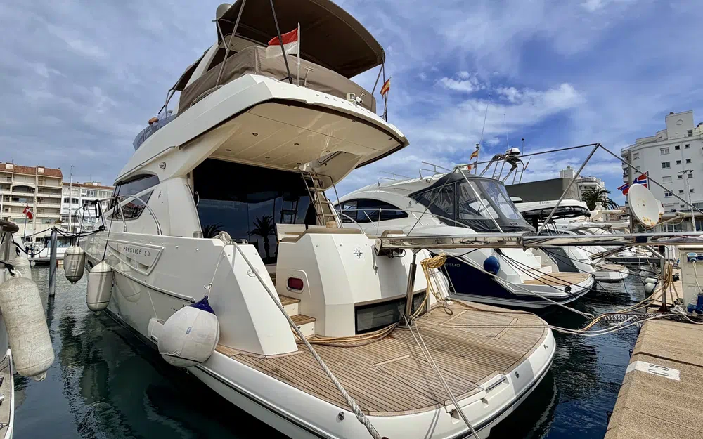slider 5 Jeanneau Prestige 50 Fly