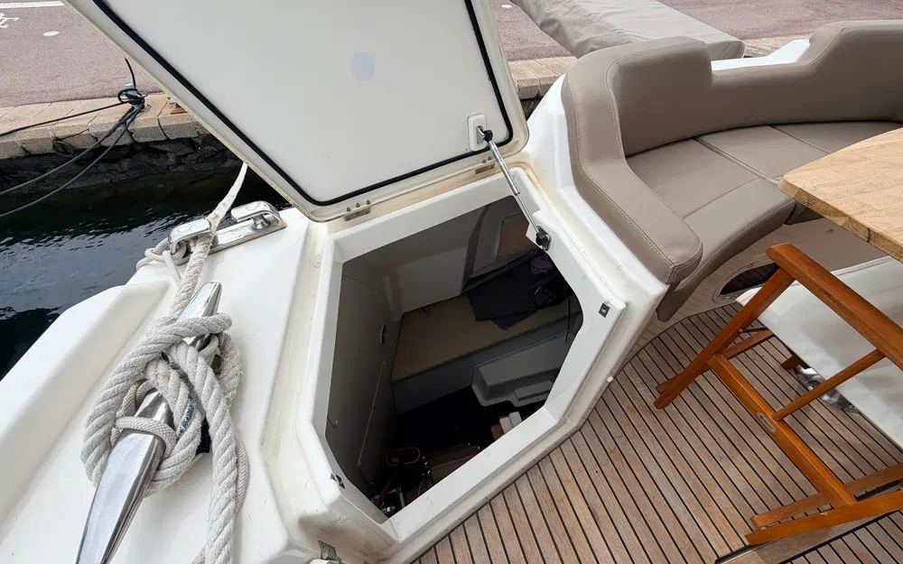 slider 20 Jeanneau Prestige 50 Fly