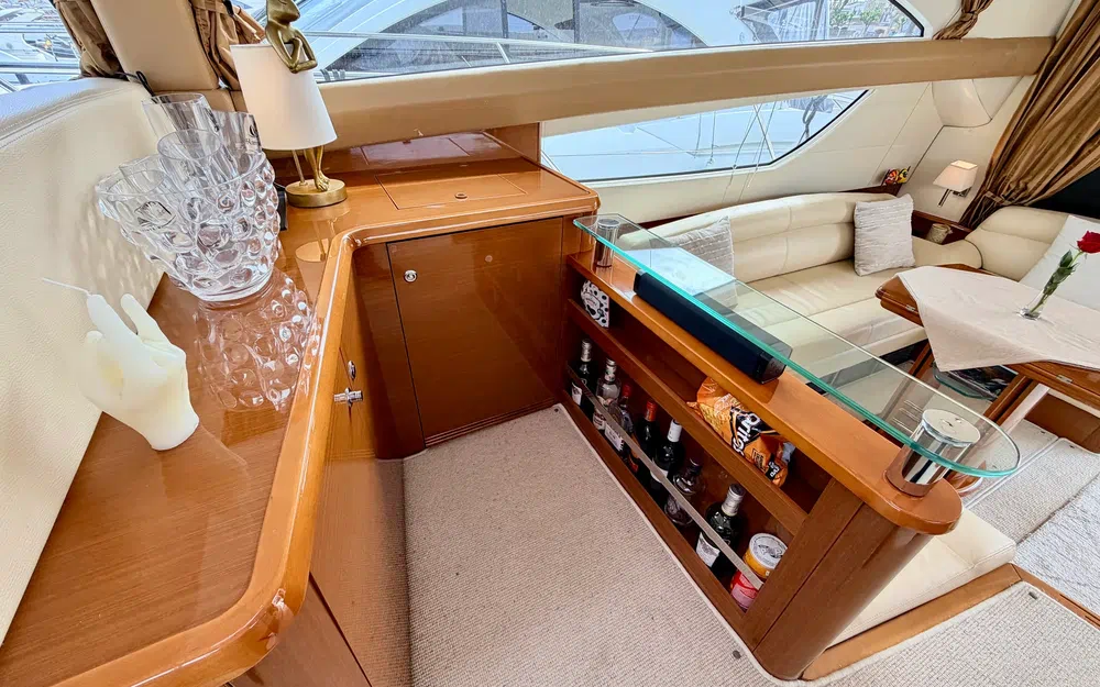 slider 26 Jeanneau Prestige 50 Fly