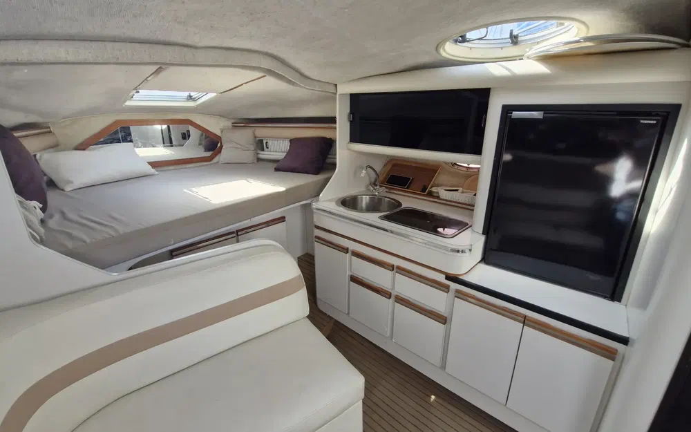 slider 17 Cruisers Yachts 3070 Rogue