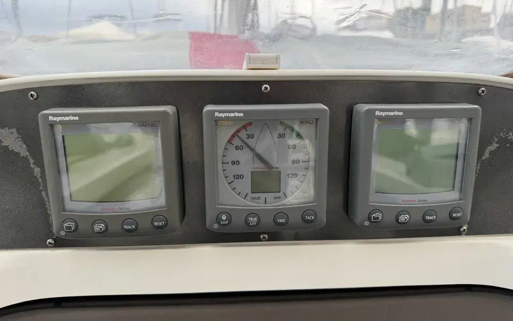 slider 10 Beneteau First 36.7