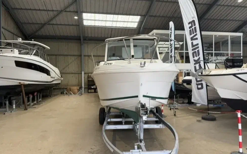 slider 10 Jeanneau Merry Fisher 580 Cabine