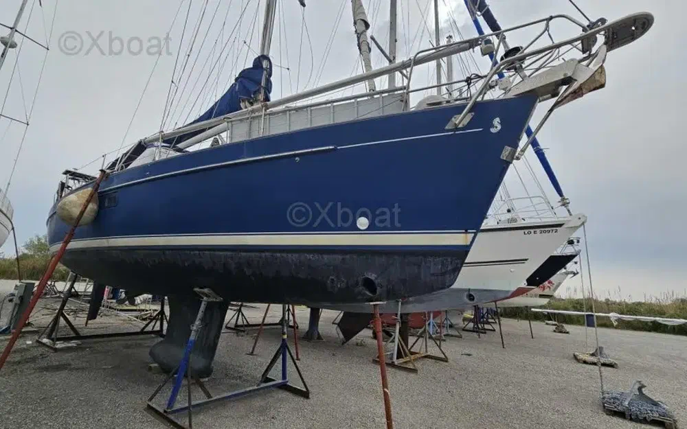 slider 3 Beneteau Oceanis 42 CC