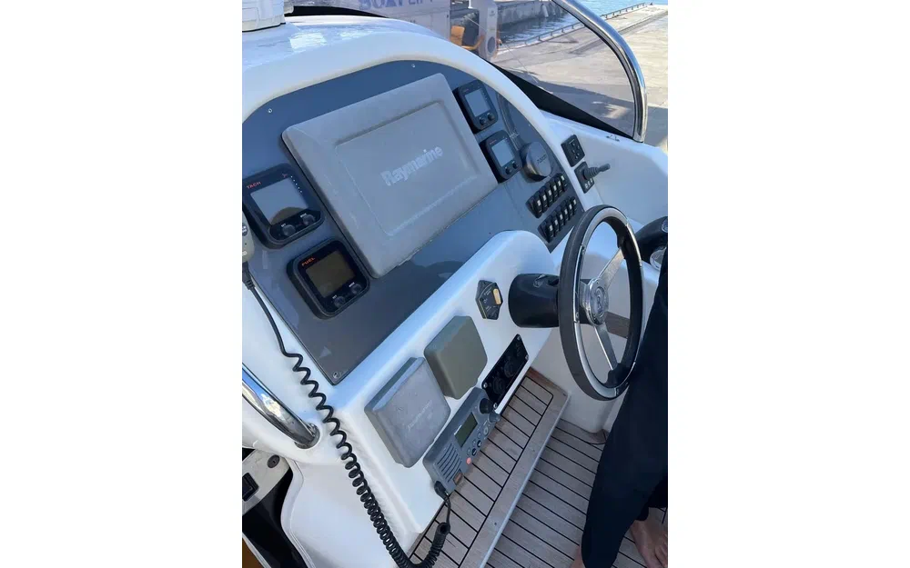 slider 13 MV Marine Vesevus 35