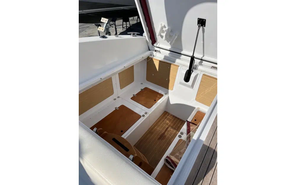 slider 15 MV Marine Vesevus 35