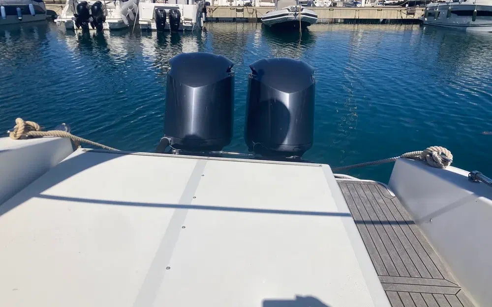 slider 1 MV Marine Vesevus 35