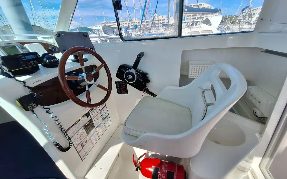 slider 6 Jeanneau Merry Fisher 625