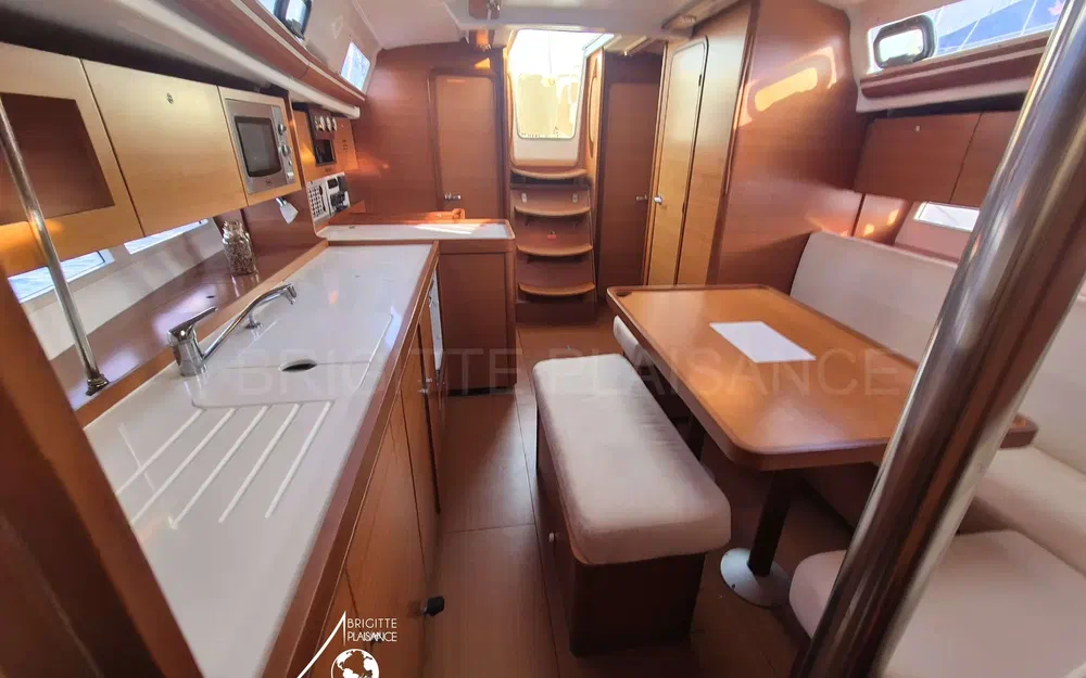 slider 8 Dufour 375 Grand Large
