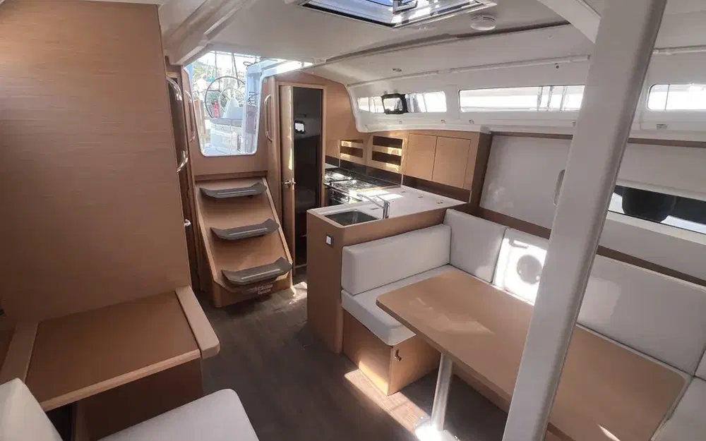 slider 10 Jeanneau Sun Odyssey 380