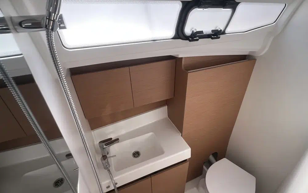 slider 16 Jeanneau Sun Odyssey 380