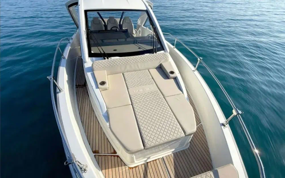 slider 8 Jeanneau DB 37