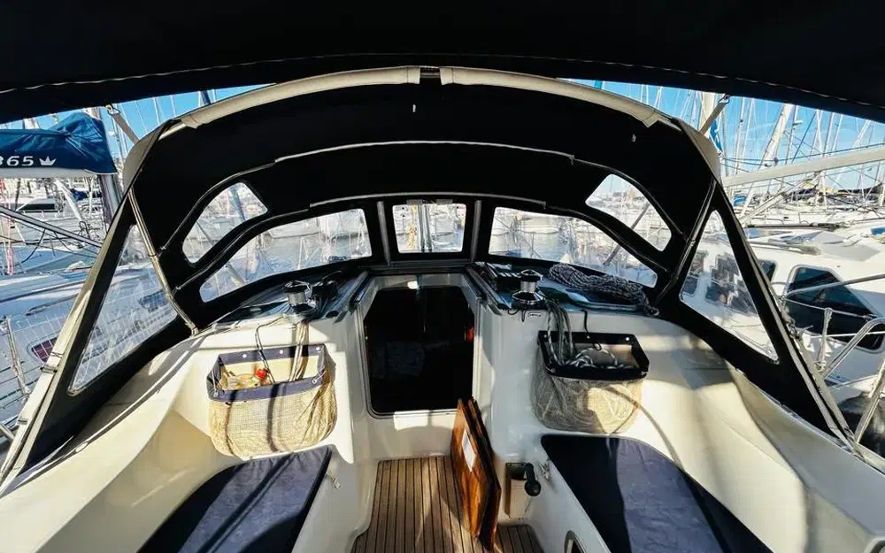 slider 15 Beneteau Oceanis 393