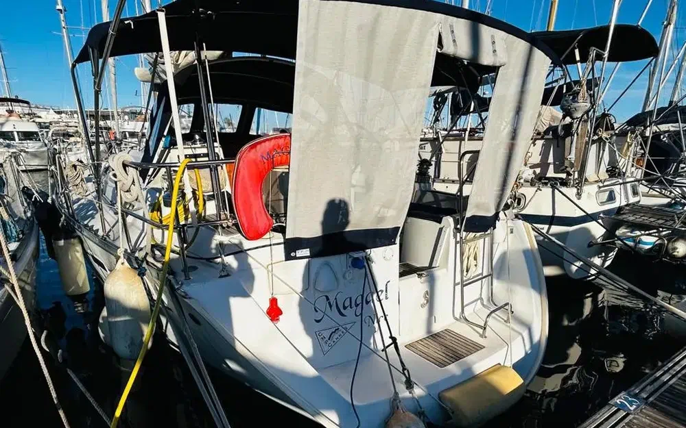 slider 1 Beneteau Oceanis 393
