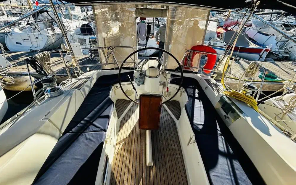 slider 19 Beneteau Oceanis 393