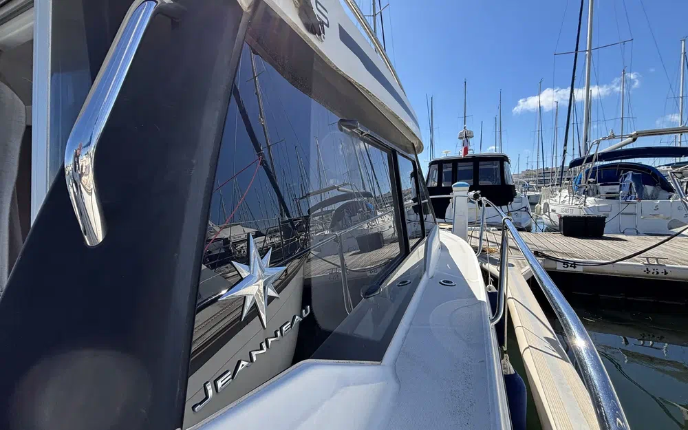 slider 15 Jeanneau Merry Fisher 795