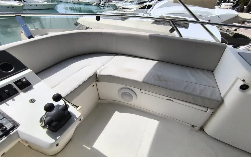 slider 20 Sealine 42.5