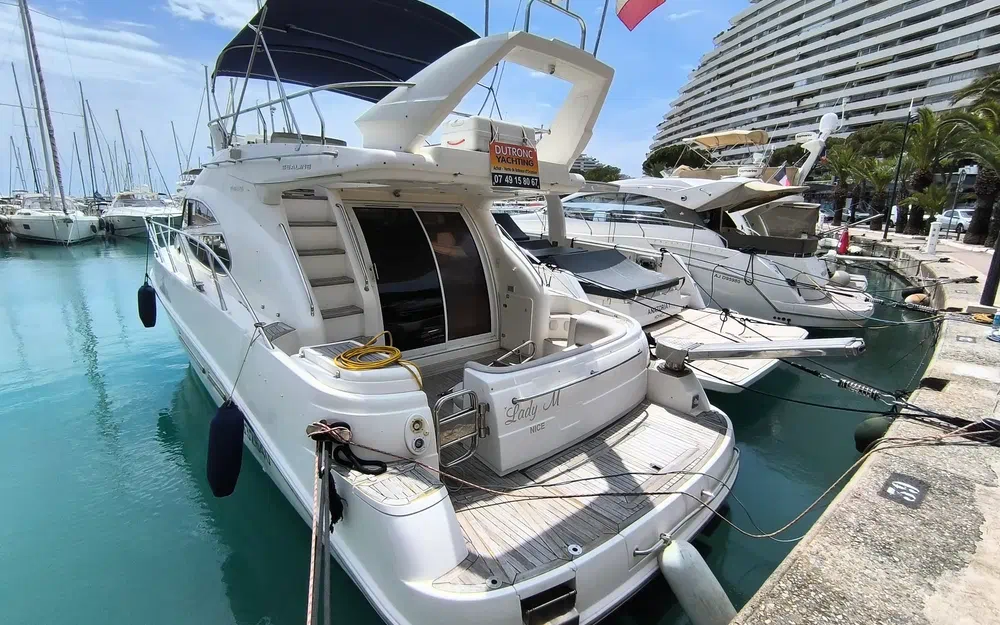slider 1 Sealine 42.5