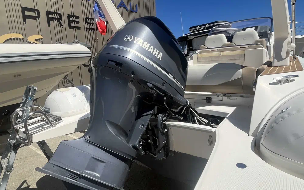 slider 17 Capelli Tempest 850 WA