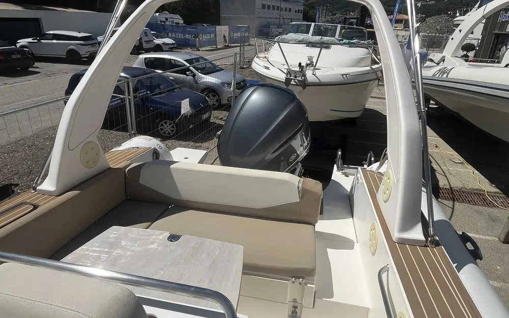 slider 4 Capelli Tempest 850 WA