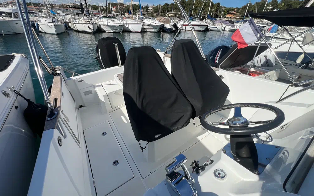 slider 18 Jeanneau Cap Camarat 7.5 CC